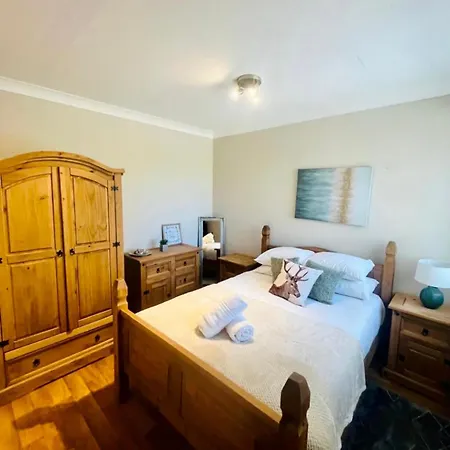 Rose With Hot Tub Feriehus York