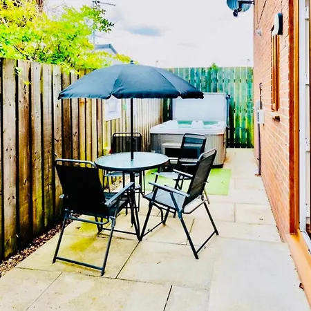 Дом отдыха Rose With Hot Tub